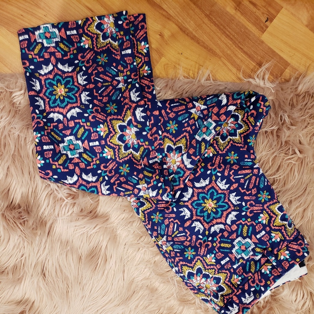 Lands End mid rise straight leg pants 98% cotton